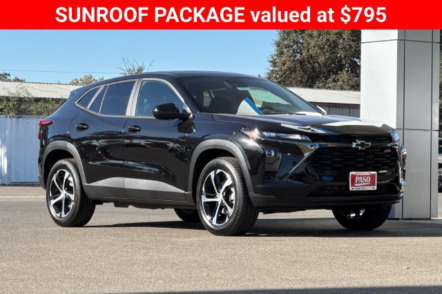 New 2026 Chevrolet Trax RS w/ Sunroof Package FWD image 2