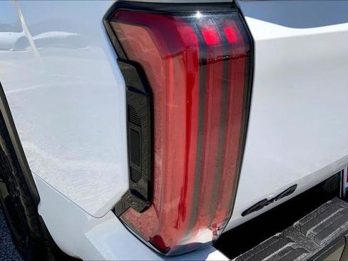 Certified 2025 Toyota Tundra Limited w/ TRD Off-Road Package AWD/4WD image 28