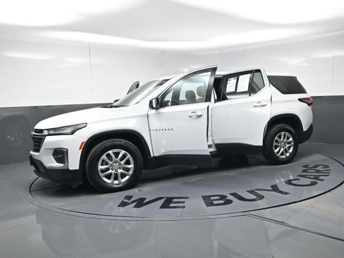 Certified 2023 Chevrolet Traverse LS image 20