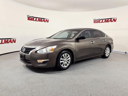 Used 2015 Nissan Altima 2.5 S w/ Power Driver Seat Package FWD image 3