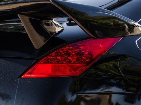 Used 2006 Nissan 350Z Touring w/ (N93) Cargo Convenience Pkg image 68