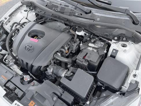 Used 2019 Toyota Yaris XLE image 31