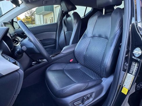 Used 2020 Toyota C-HR Limited image 10