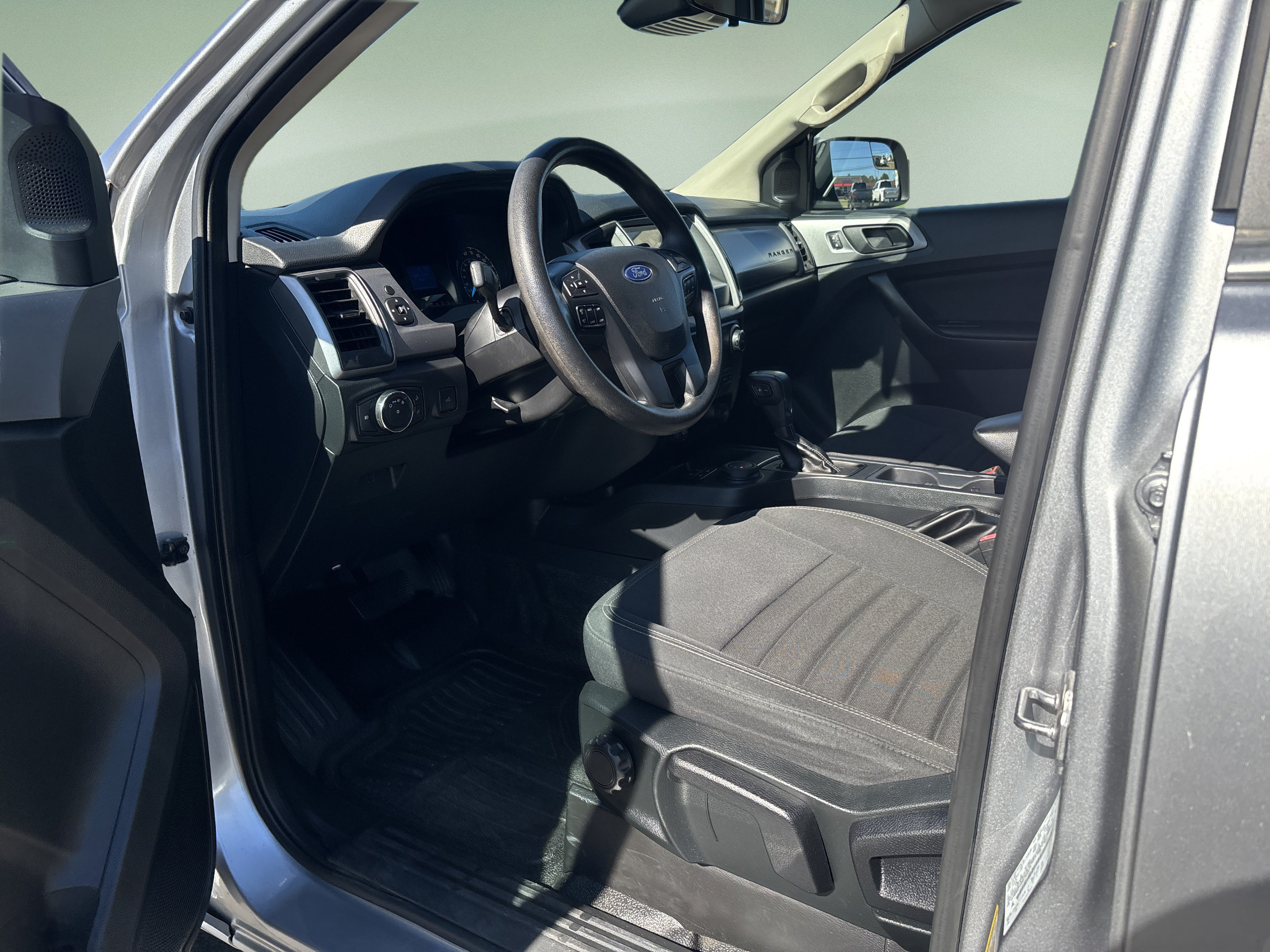 Used 2022 Ford Ranger XL w/ Equipment Group 101A High AWD/4WD image 9