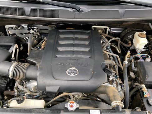 Used 2018 Toyota Sequoia Platinum w/ Preferred Accessory Package image 33