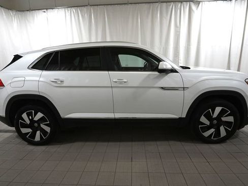 Used 2024 Volkswagen Atlas Cross Sport SEL AWD/4WD image 14