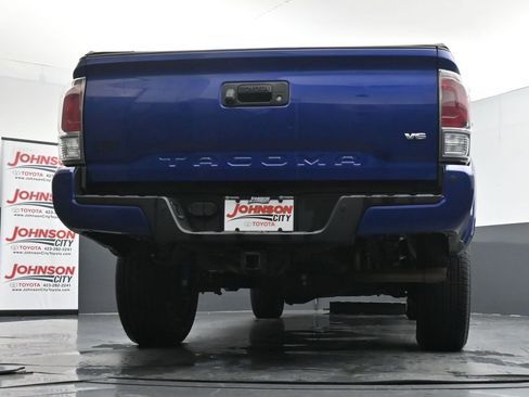 Used 2023 Toyota Tacoma TRD Sport w/ Advanced Technology Package AWD/4WD image 34