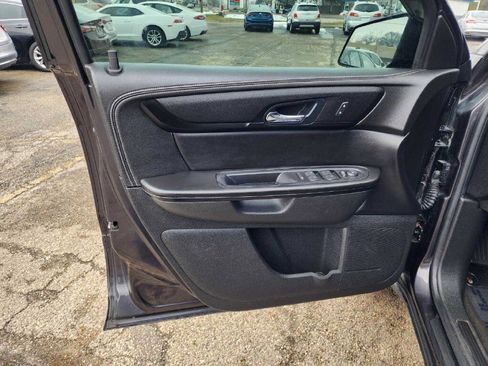 Used 2016 GMC Acadia SLE image 8