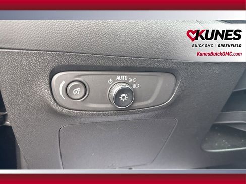 Used 2025 Buick Encore GX Preferred AWD/4WD image 34