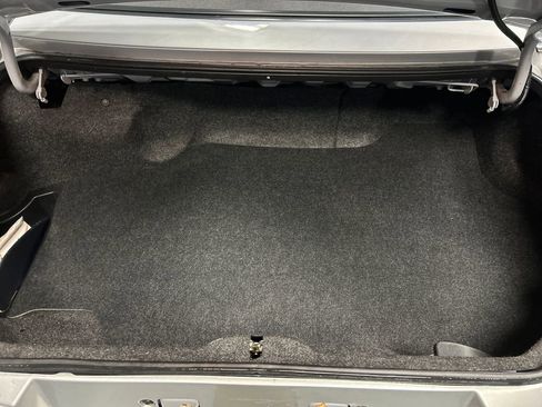 Used 2004 MAZDA MX-5 Miata w/ Cloth Azure Blue Pkg image 19