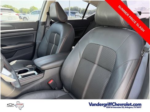 Used 2025 Nissan Altima 2.5 SR FWD image 21