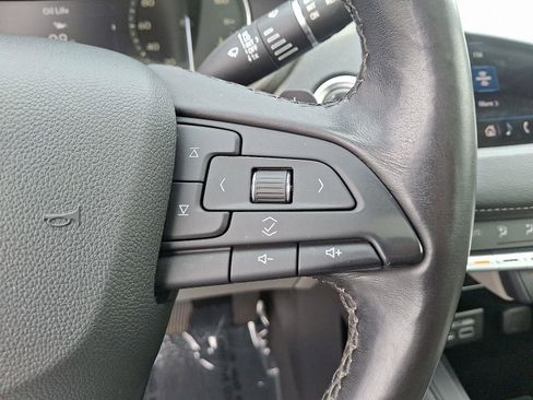 Used 2019 Cadillac XT4 Luxury w/ Cold Weather Package FWD image 23