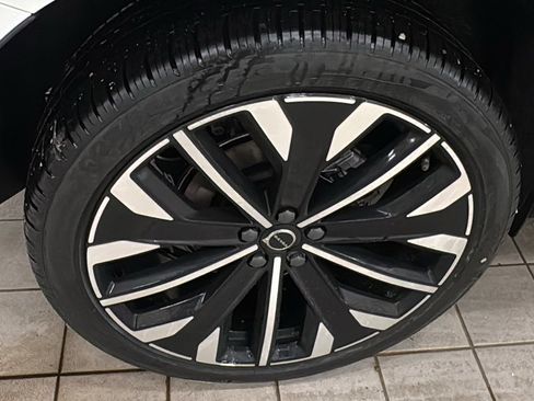 New 2026 Volvo XC60 B5 Ultra w/ Protection Package Premier AWD/4WD image 31