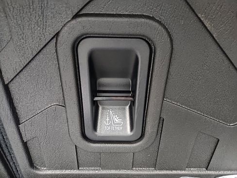 Certified 2025 Subaru Crosstrek 2.0i Premium image 48