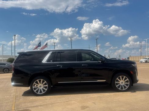 Used 2023 Cadillac Escalade ESV Premium Luxury Platinum AWD/4WD image 28