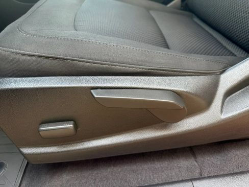 Used 2020 Chevrolet Colorado LT w/ LT Convenience Package AWD/4WD image 5