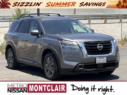 Used 2022 Nissan Pathfinder SV