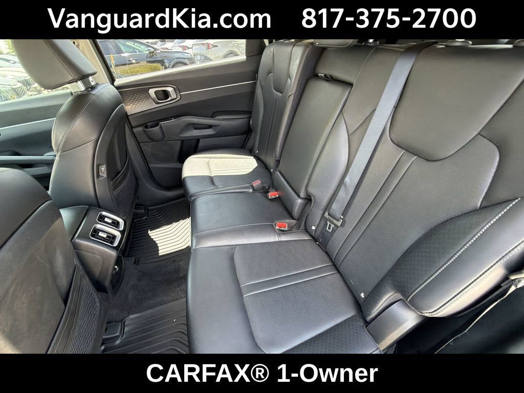 Certified 2025 Kia Sorento S FWD image 27