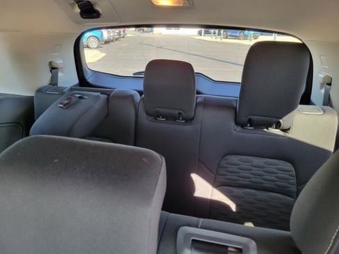 Used 2025 Nissan Pathfinder SV AWD/4WD image 22