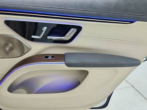 Used 2023 Mercedes-Benz EQS 450+ SUV image 27