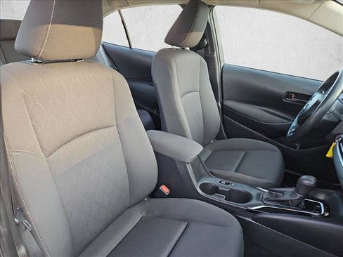 Used 2024 Toyota Corolla LE FWD image 21