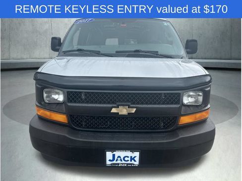 Used 2017 Chevrolet Express 2500 RWD image 11