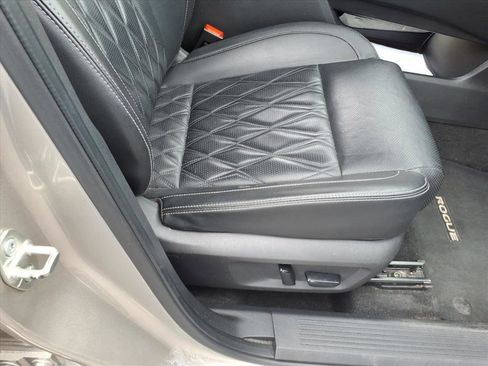 Used 2021 Nissan Rogue Platinum AWD/4WD image 14
