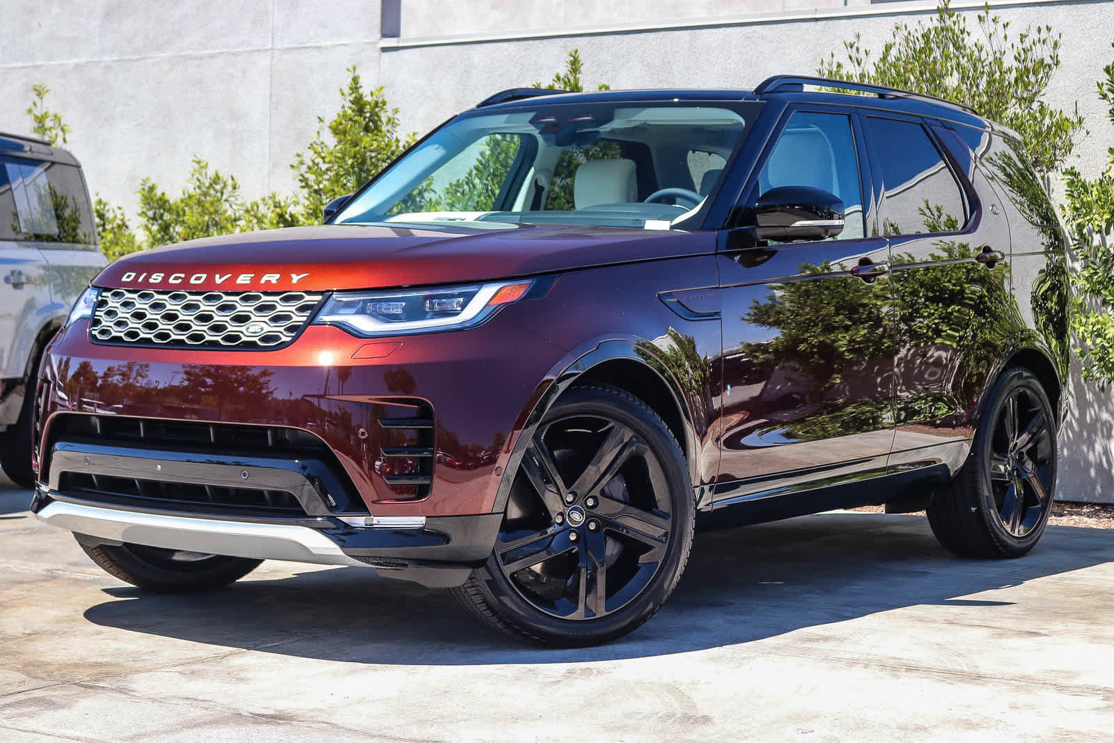 New 2026 Land Rover Discovery Limited Edition AWD/4WD image 1