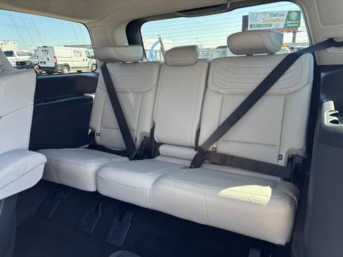 Used 2025 Ford Expedition Platinum w/ Platinum Ultimate Package image 12