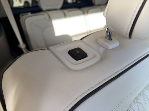 Used 2024 Lincoln Aviator Black Label w/ Jet Package image 13