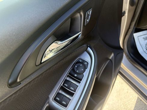 Used 2025 Chevrolet Malibu LT image 16