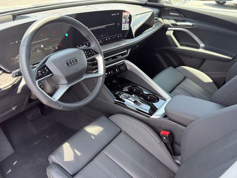 New 2025 Audi Q5 Premium Plus AWD/4WD image 9