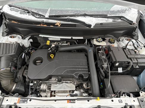 Used 2024 GMC Terrain SLT image 10