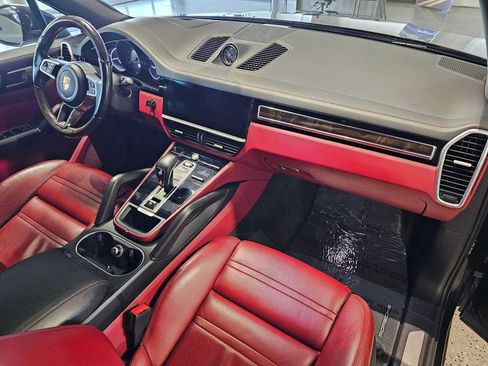 Used 2019 Porsche Cayenne AWD/4WD image 11