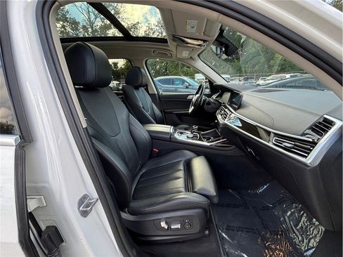 Used 2021 BMW X7 xDrive40i w/ Parking Assistance Package image 49