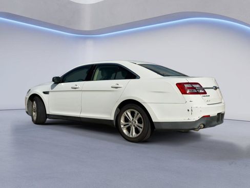 Used 2016 Ford Taurus SE FWD image 3