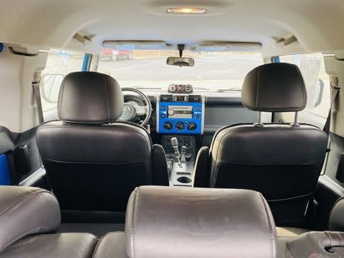 Used 2007 Toyota FJ Cruiser Base image 10