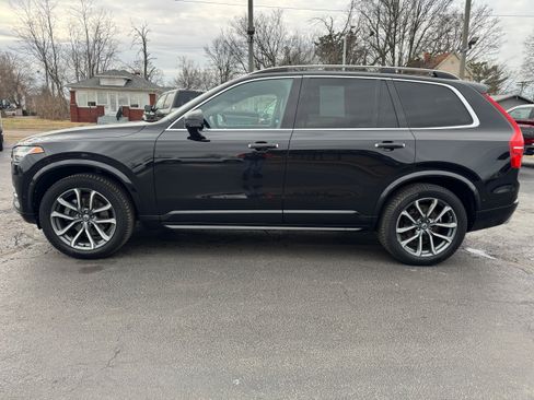 Used 2017 Volvo XC90 T6 Momentum w/ Vision Package AWD/4WD image 4