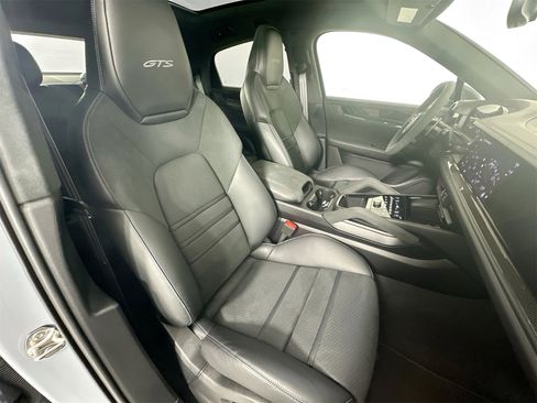 Certified 2025 Porsche Cayenne GTS image 28