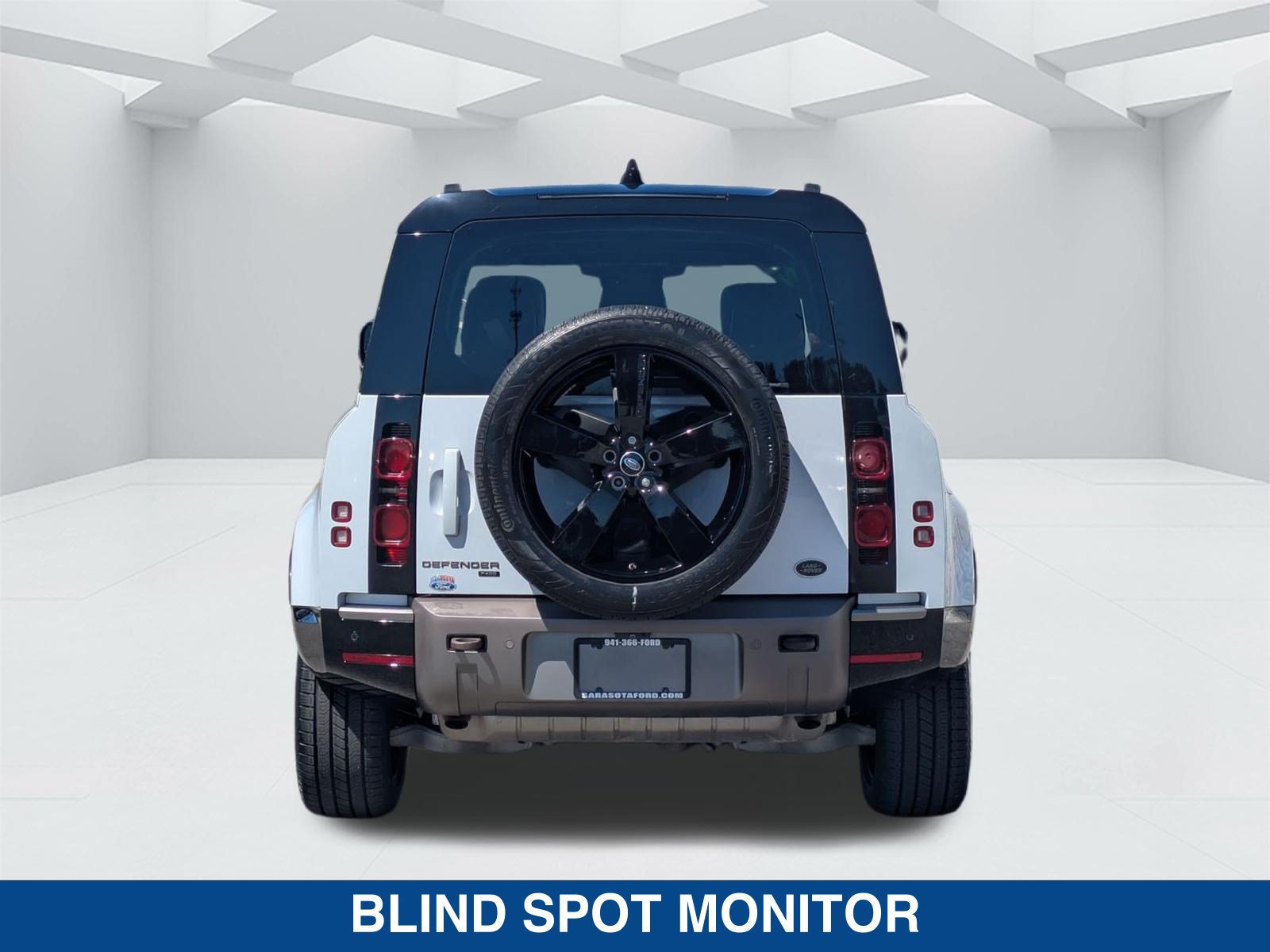 Used 2021 Land Rover Defender 110 X-Dynamic HSE AWD/4WD image 7