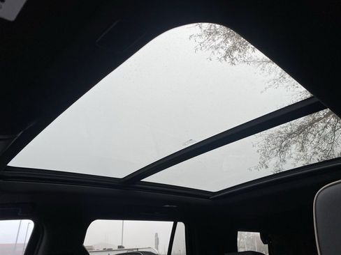 Used 2022 GMC Yukon SLT image 26