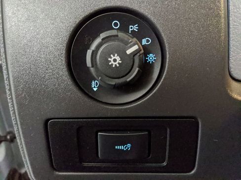 Used 2013 Ford F150 XLT w/ Luxury Equipment Group AWD/4WD image 16