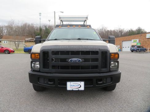 Used 2008 Ford F350 XL image 2