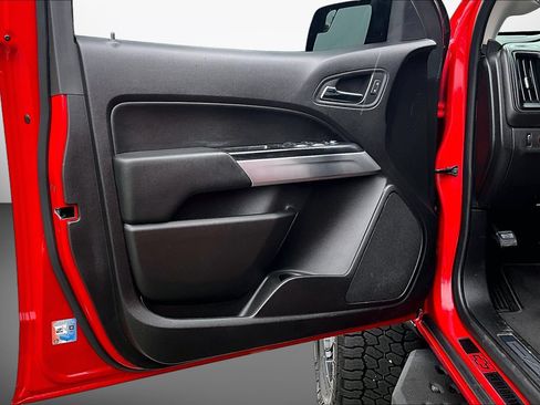 Used 2018 Chevrolet Colorado ZR2 AWD/4WD image 18