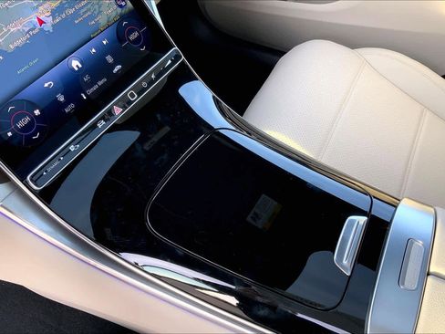New 2026 Mercedes-Benz GLC 300 4MATIC image 7
