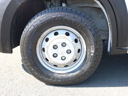 Used 2023 RAM ProMaster 2500 FWD image 9
