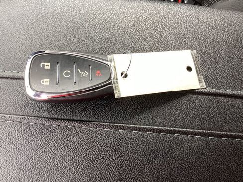 Used 2019 Chevrolet Blazer LT image 39