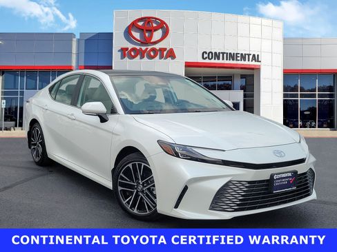 Used 2026 Toyota Camry XLE AWD/4WD image 1