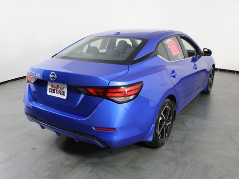 Used 2025 Nissan Sentra SV image 16