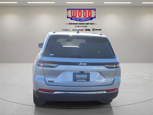 New 2025 Jeep Grand Cherokee Limited image 4